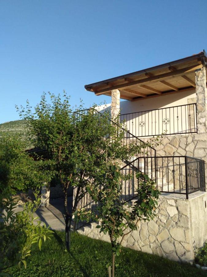 Vinarija "Delmo" Apartments Требинье Экстерьер фото