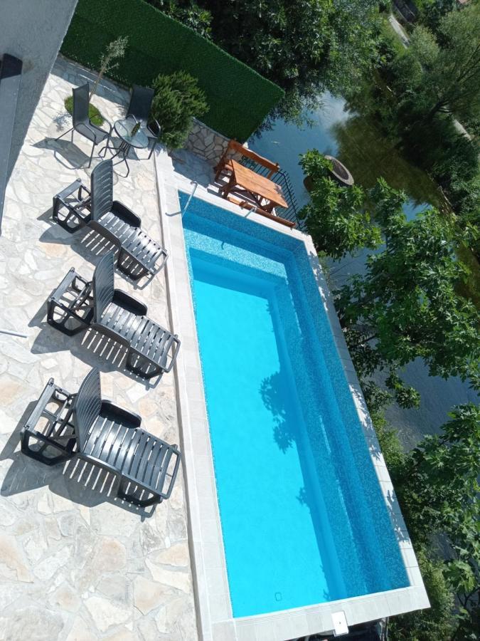 Vinarija "Delmo" Apartments Требинье Экстерьер фото